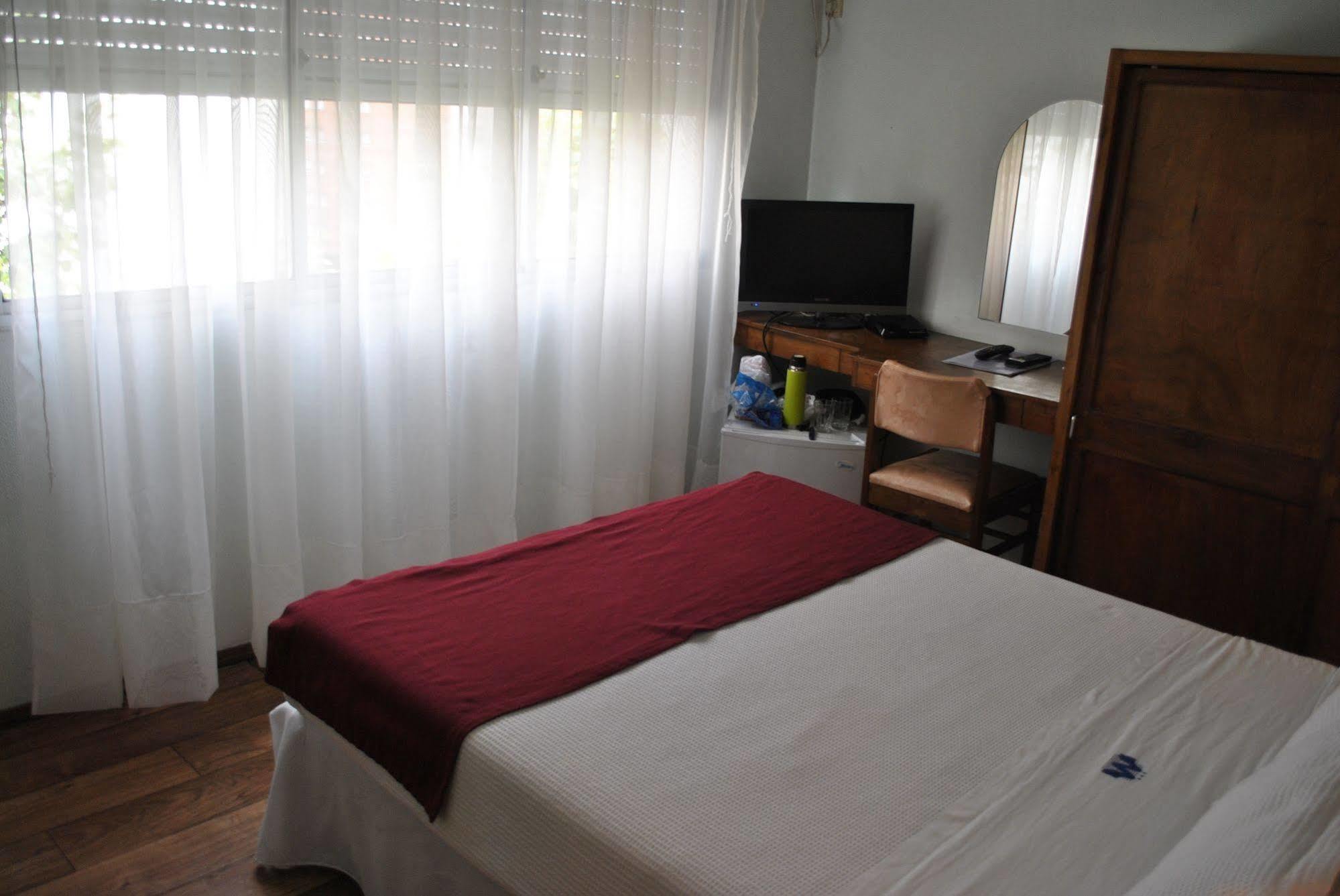 Hotel Mediterraneo Montevideo Extérieur photo